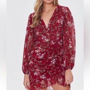 Forever 21 pretty long sleeve burgundy / maroon floral print dress with ruching